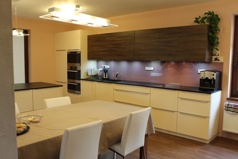 Na u0161e realizace Kuchyn u011b kombinované KYDL u00cd u010cEK Kuchy u0148ské studio Plze u0148 Na u0161e realizace Kuchyn u011b kombinované KYDL u00cd u010cEK Kuchy u0148ské studio Plze u0148